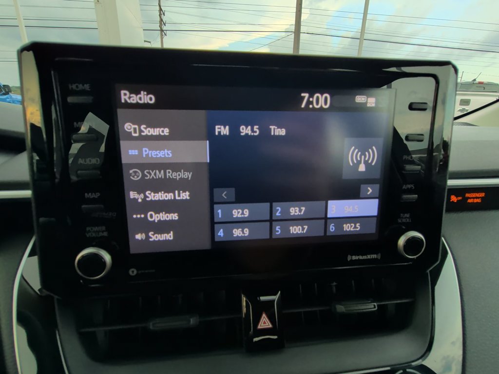 Used 2022 Toyota Corolla LE FWD image 17