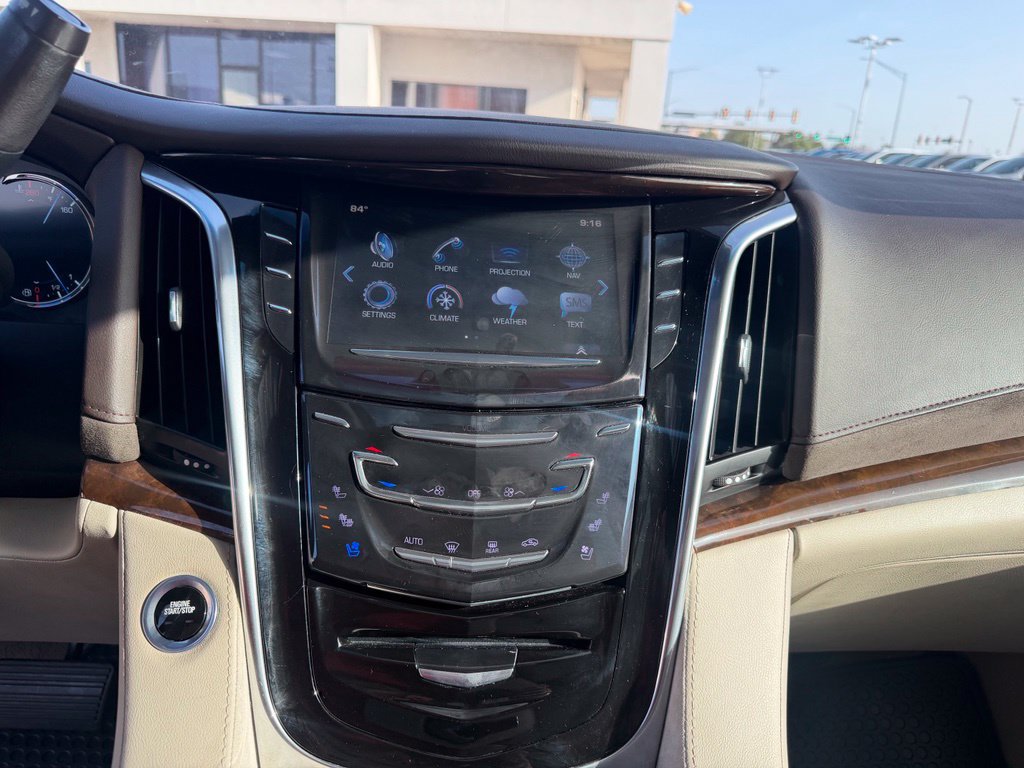 Used 2017 Cadillac Escalade ESV Luxury AWD/4WD image 39