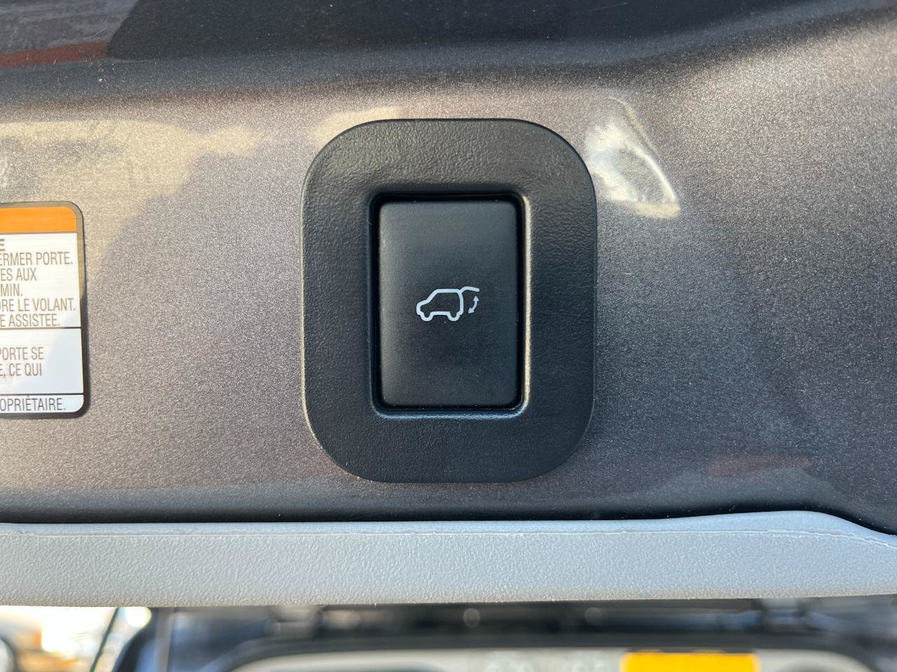 Used 2015 Toyota Sienna Limited FWD image 19
