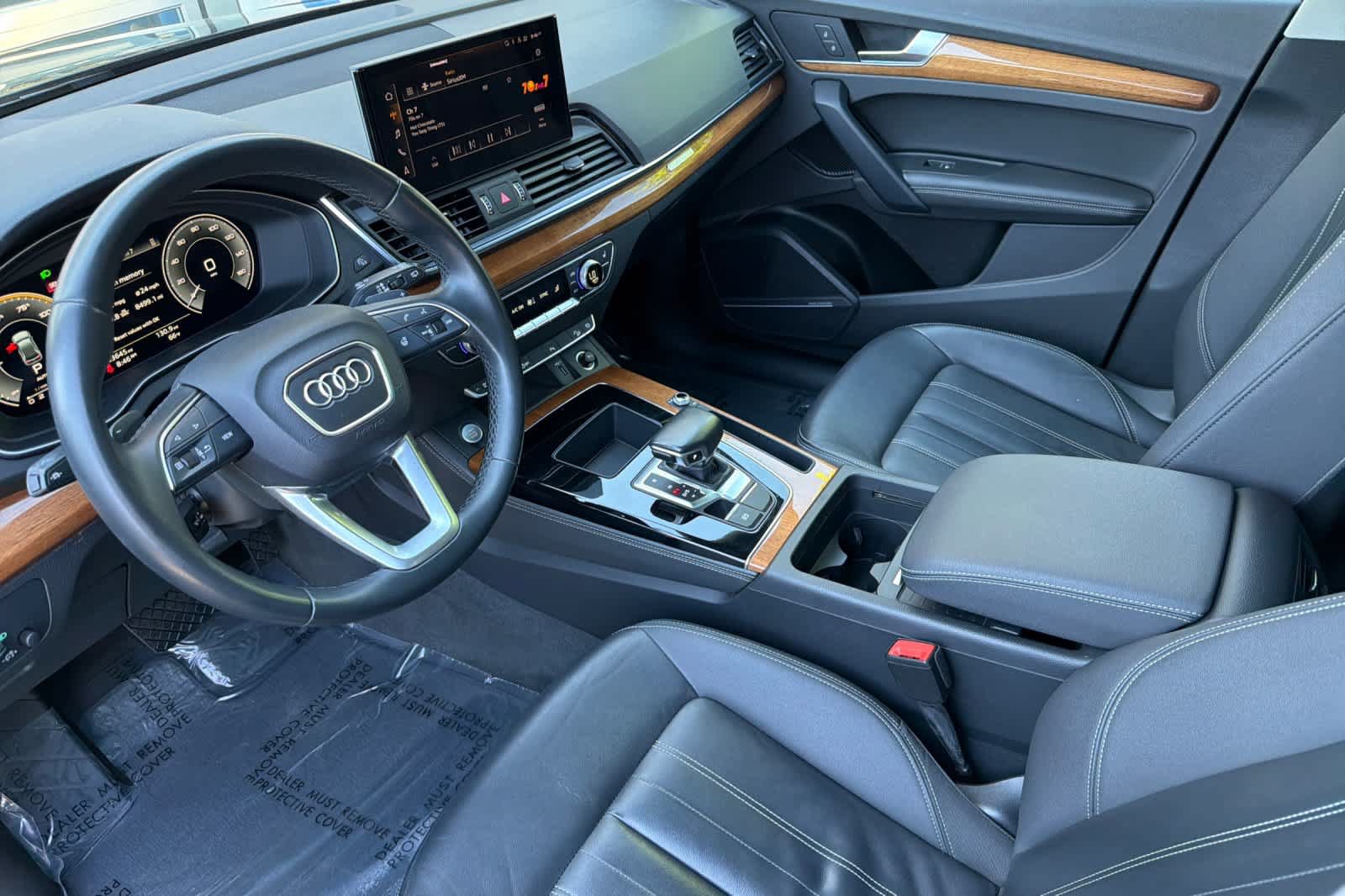 Used 2021 Audi Q5 e Premium Plus w/ Premium Plus Package AWD/4WD image 13