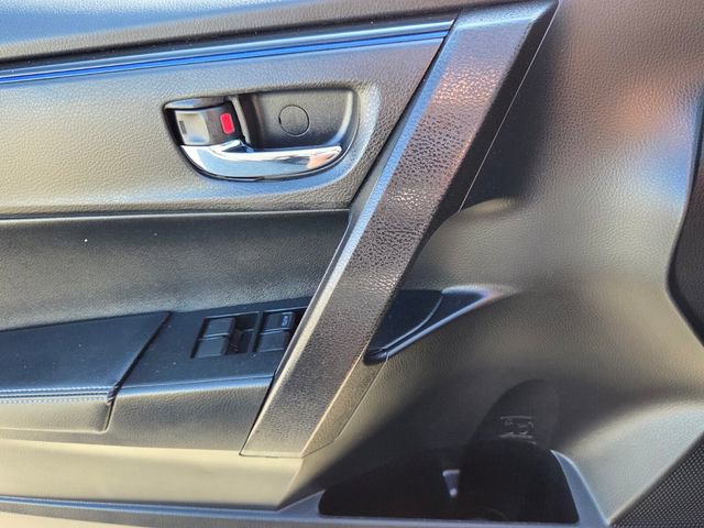 Used 2019 Toyota Corolla XSE image 35