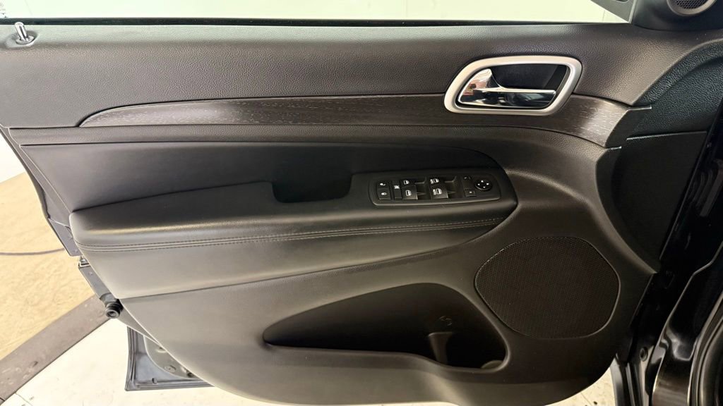 Used 2018 Jeep Grand Cherokee Laredo image 11