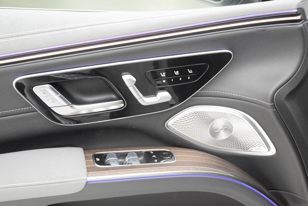 New 2026 Mercedes-Benz EQS 550 4MATIC SUV image 21