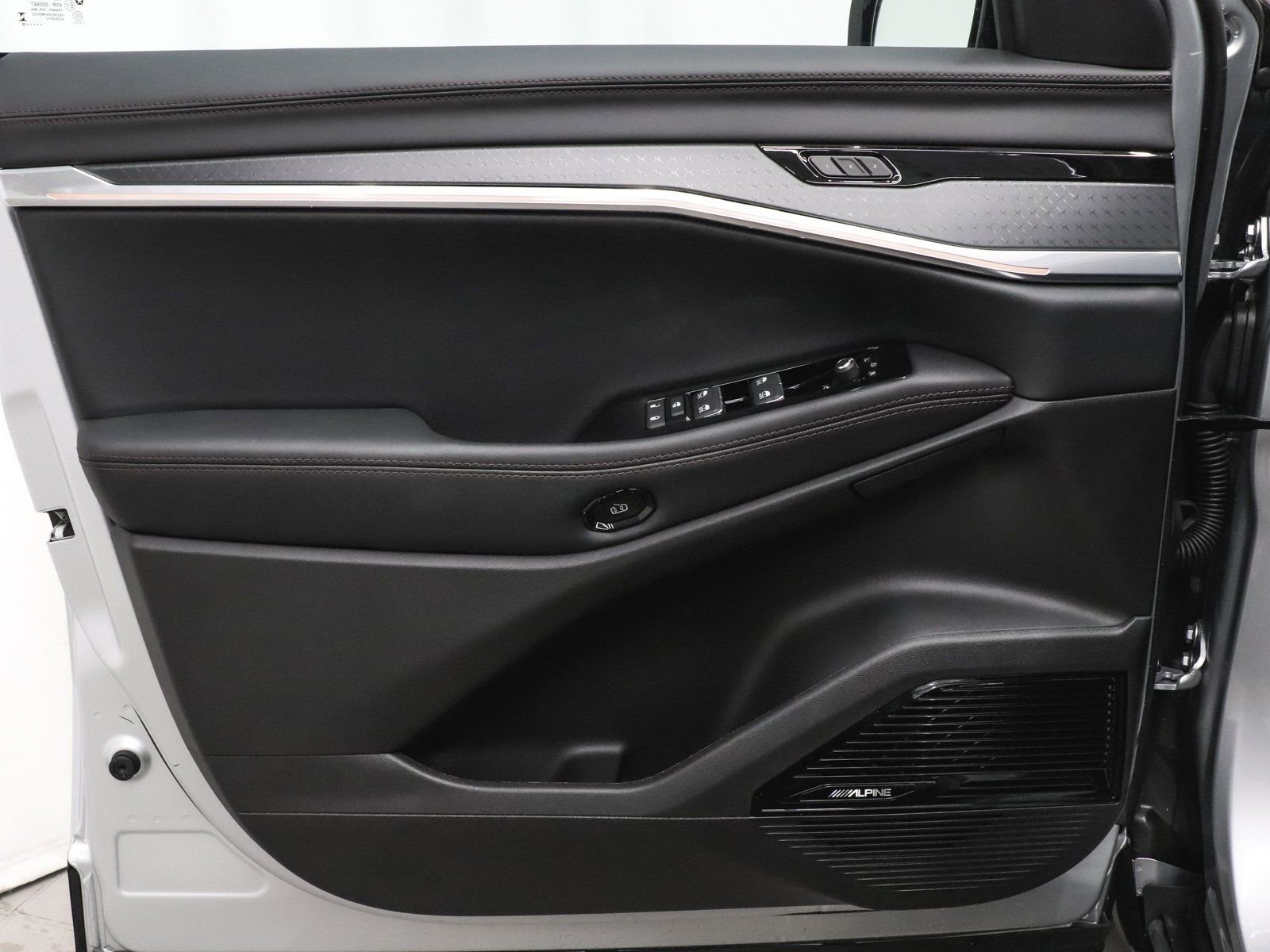 Used 2025 Jeep Wagoneer S Limited image 12