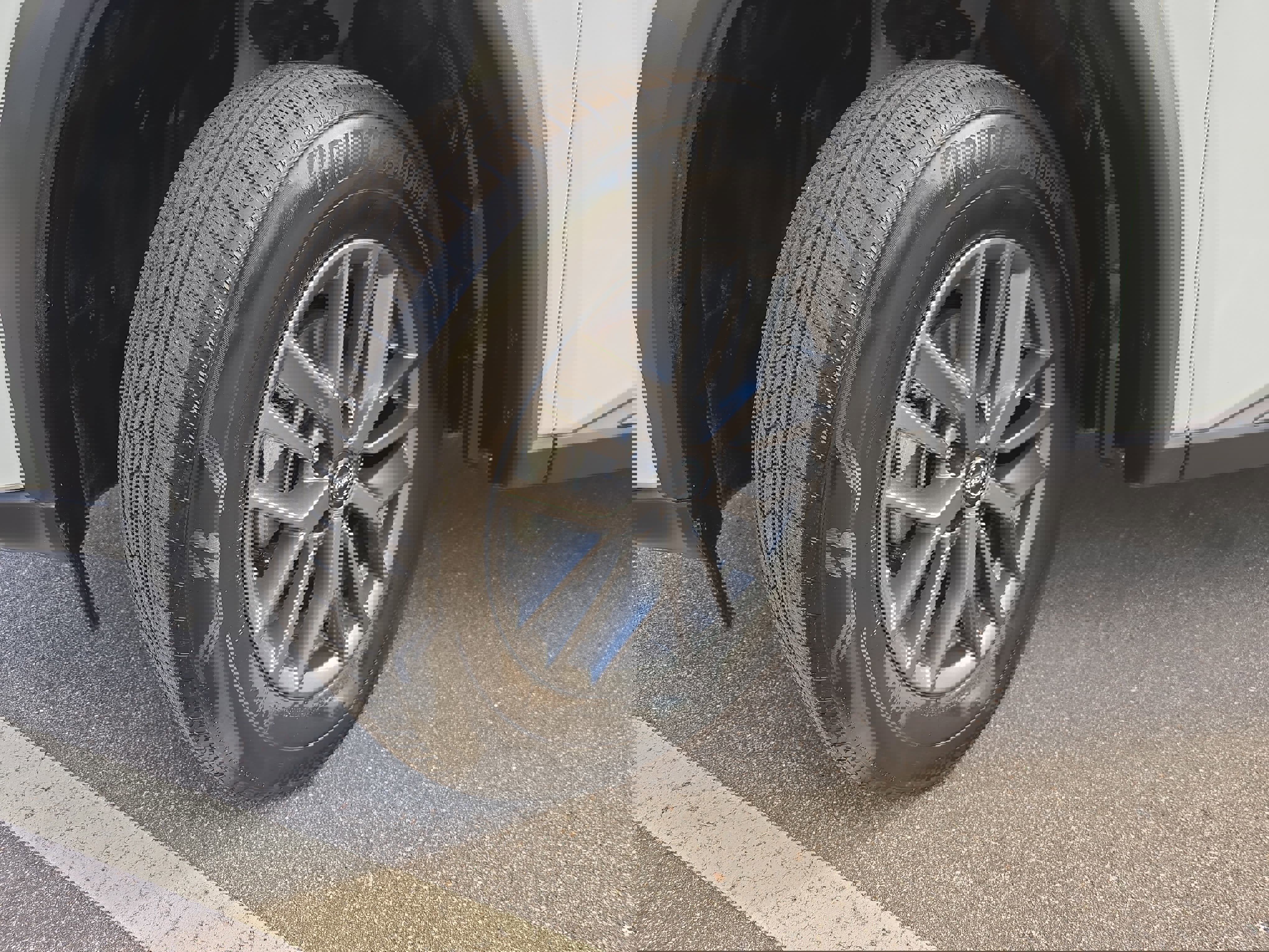 Used 2024 Nissan Rogue S FWD image 34