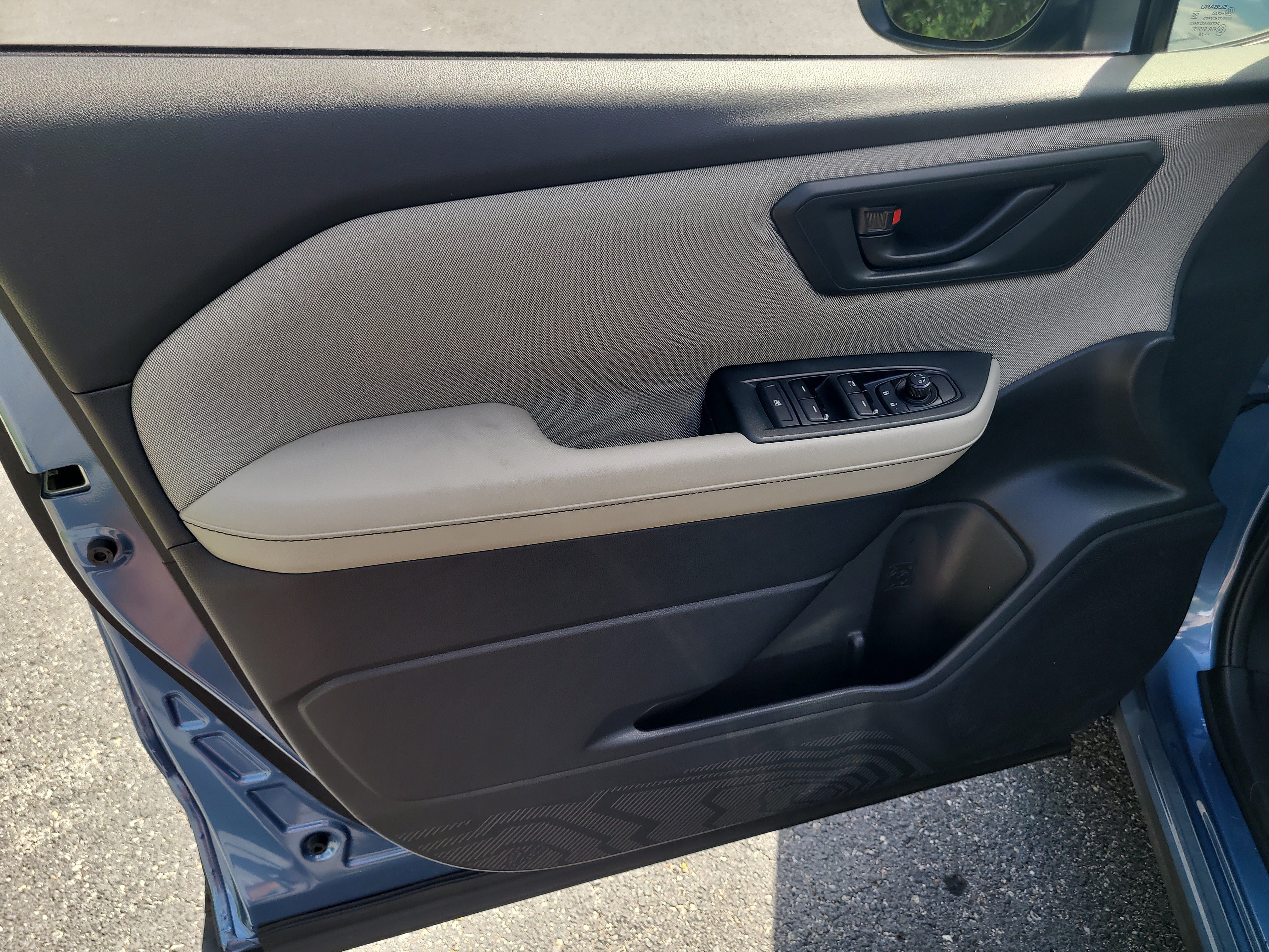 Used 2025 Subaru Forester AWD/4WD image 49