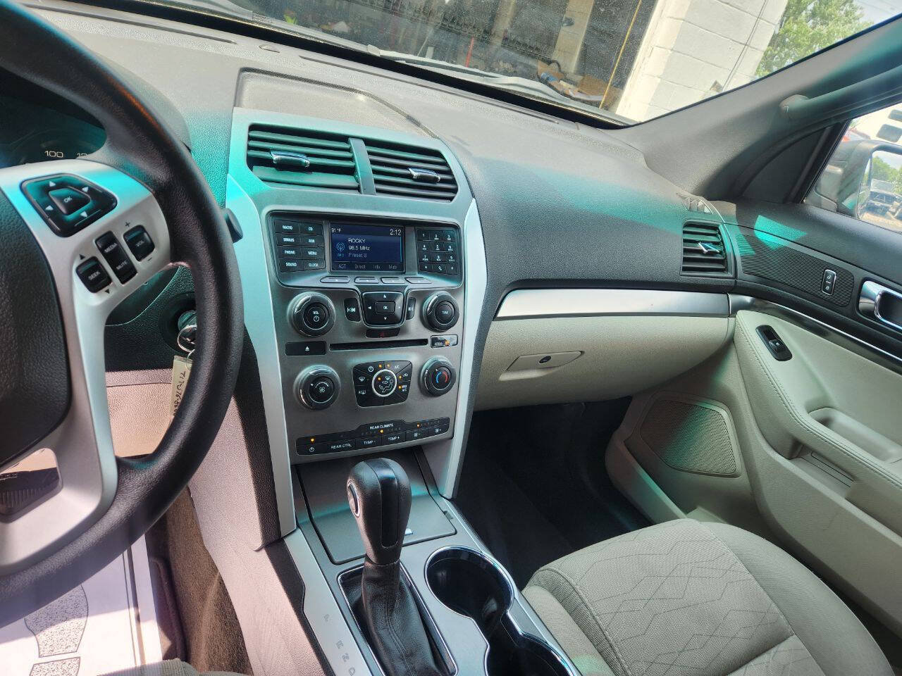 Used 2015 Ford Explorer 4WD image 16