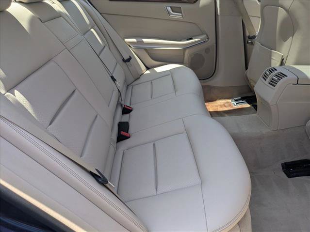 Used 2014 Mercedes-Benz E 350 4MATIC Sedan image 21