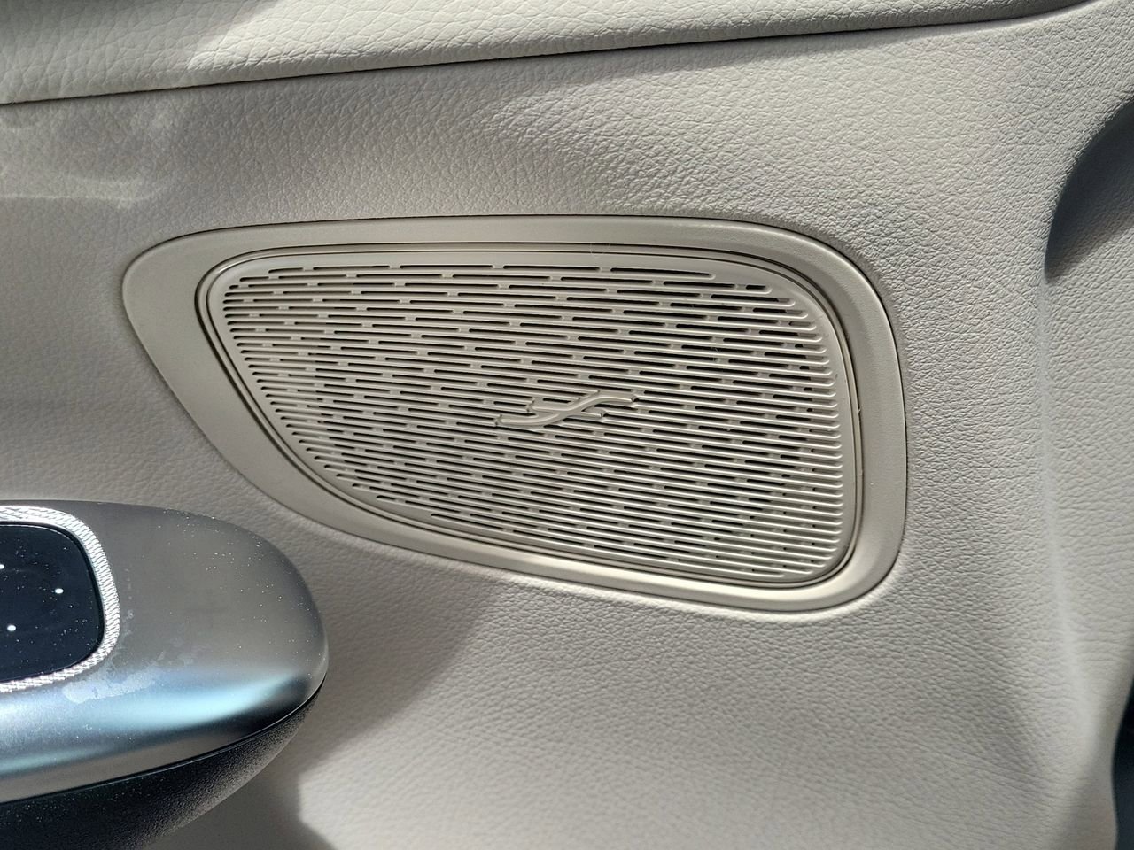 New 2026 Mercedes-Benz GLC 300 image 27