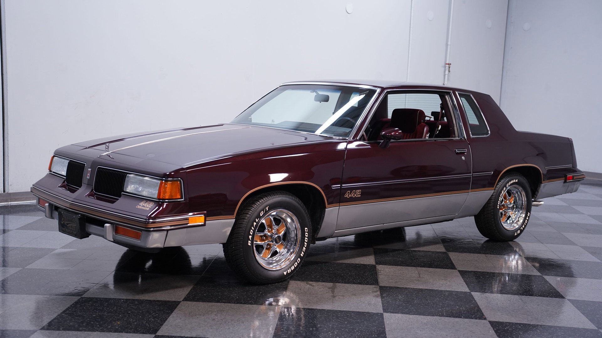 Used 1987 Oldsmobile Cutlass Supreme Salon image 6