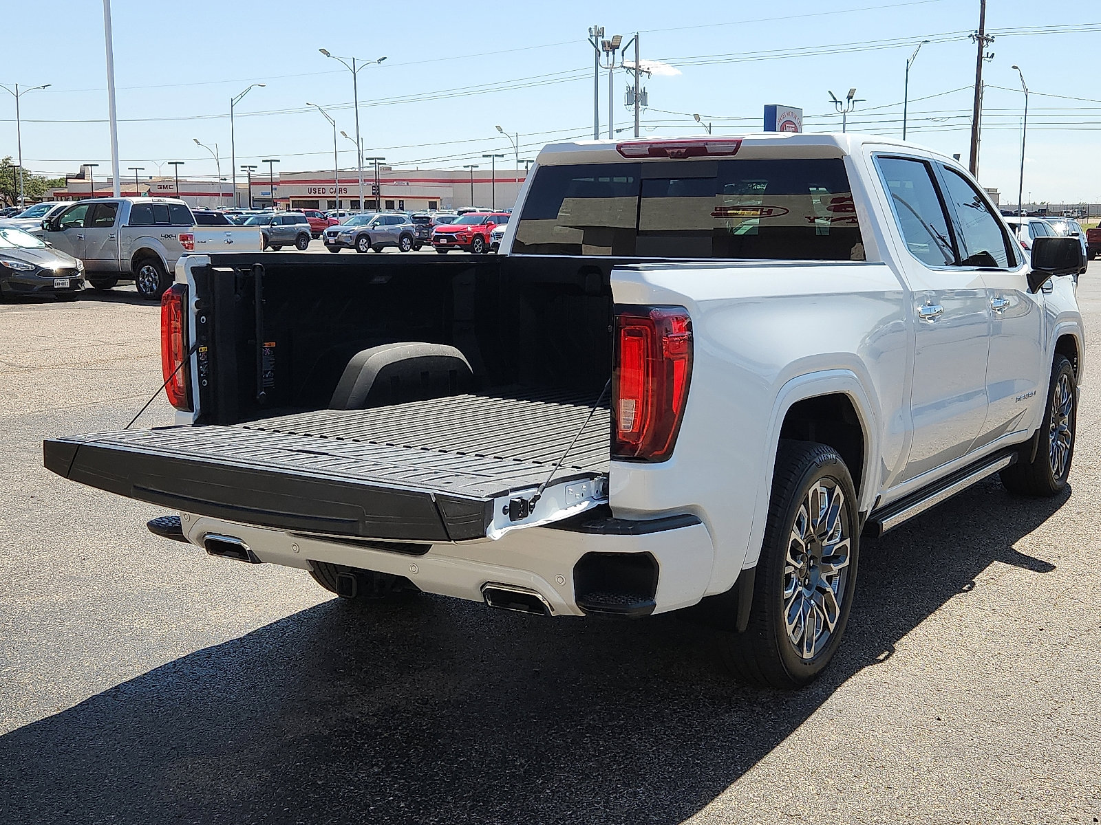 Used 2024 GMC Sierra 1500 Denali Ultimate image 4