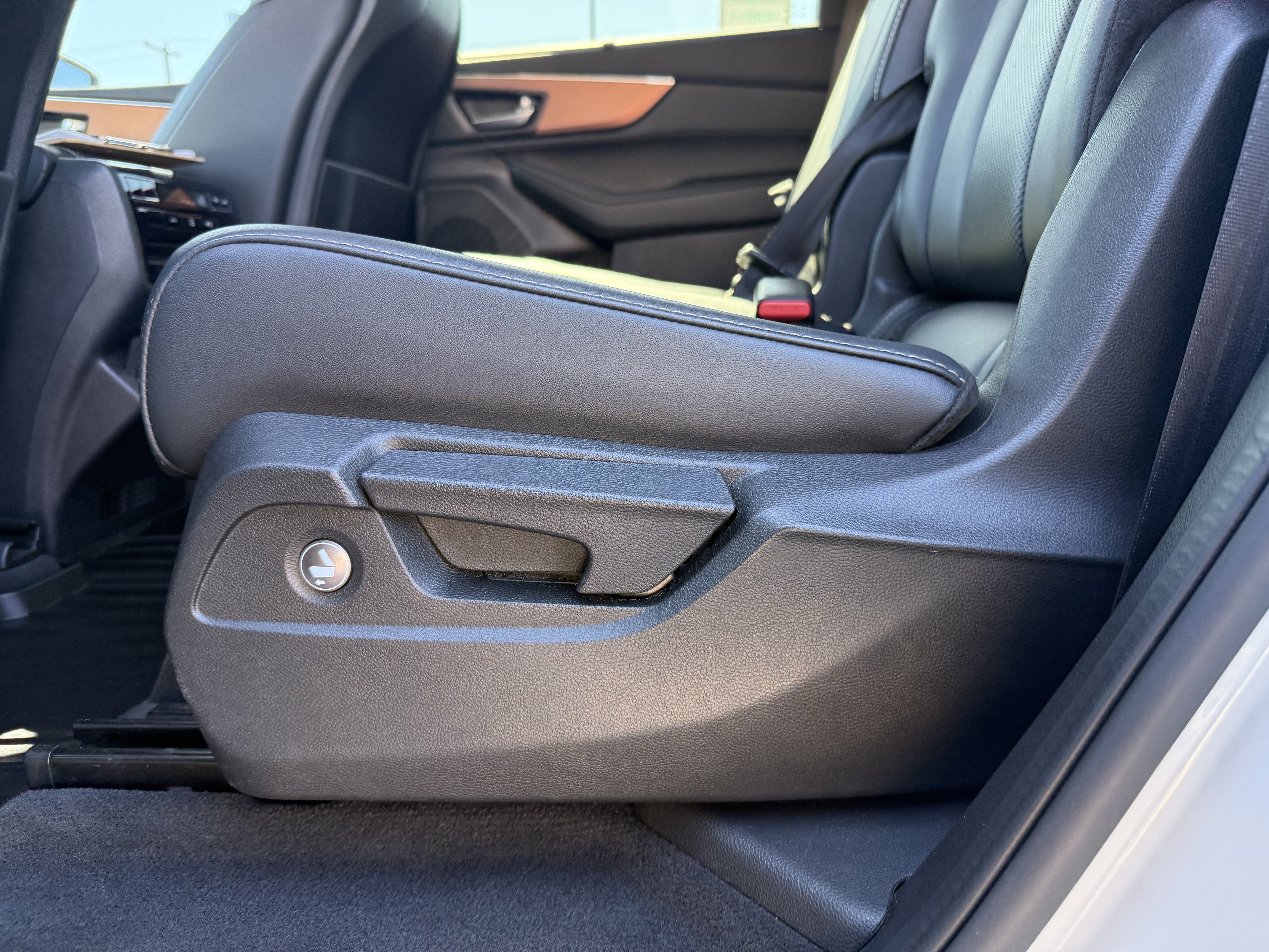 Used 2022 Acura MDX SH-AWD w/ Technology Package image 17