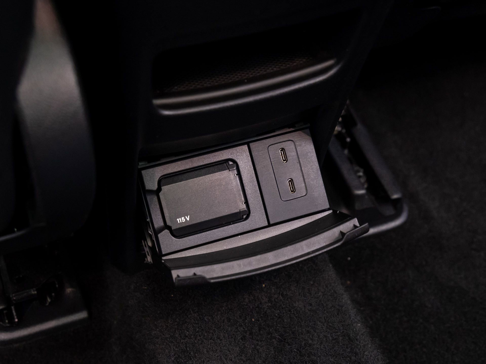 Used 2023 Mercedes-Benz EQB 300 4MATIC w/ Exclusive Package image 20