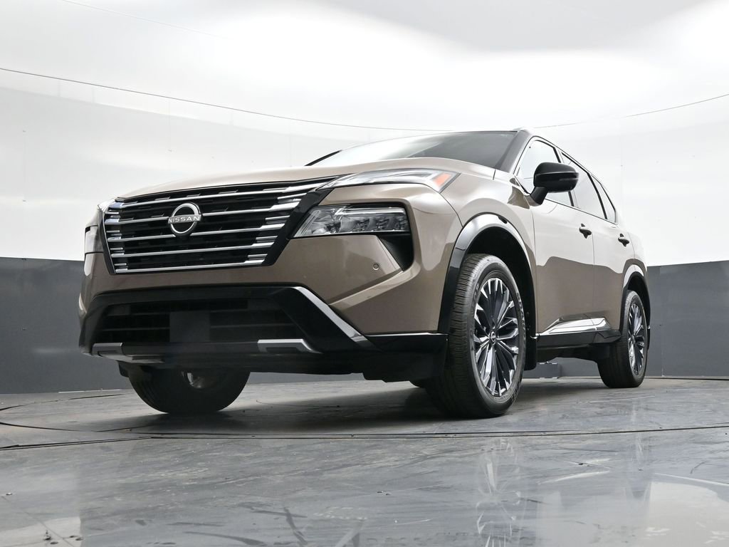 Used 2024 Nissan Rogue Platinum image 37