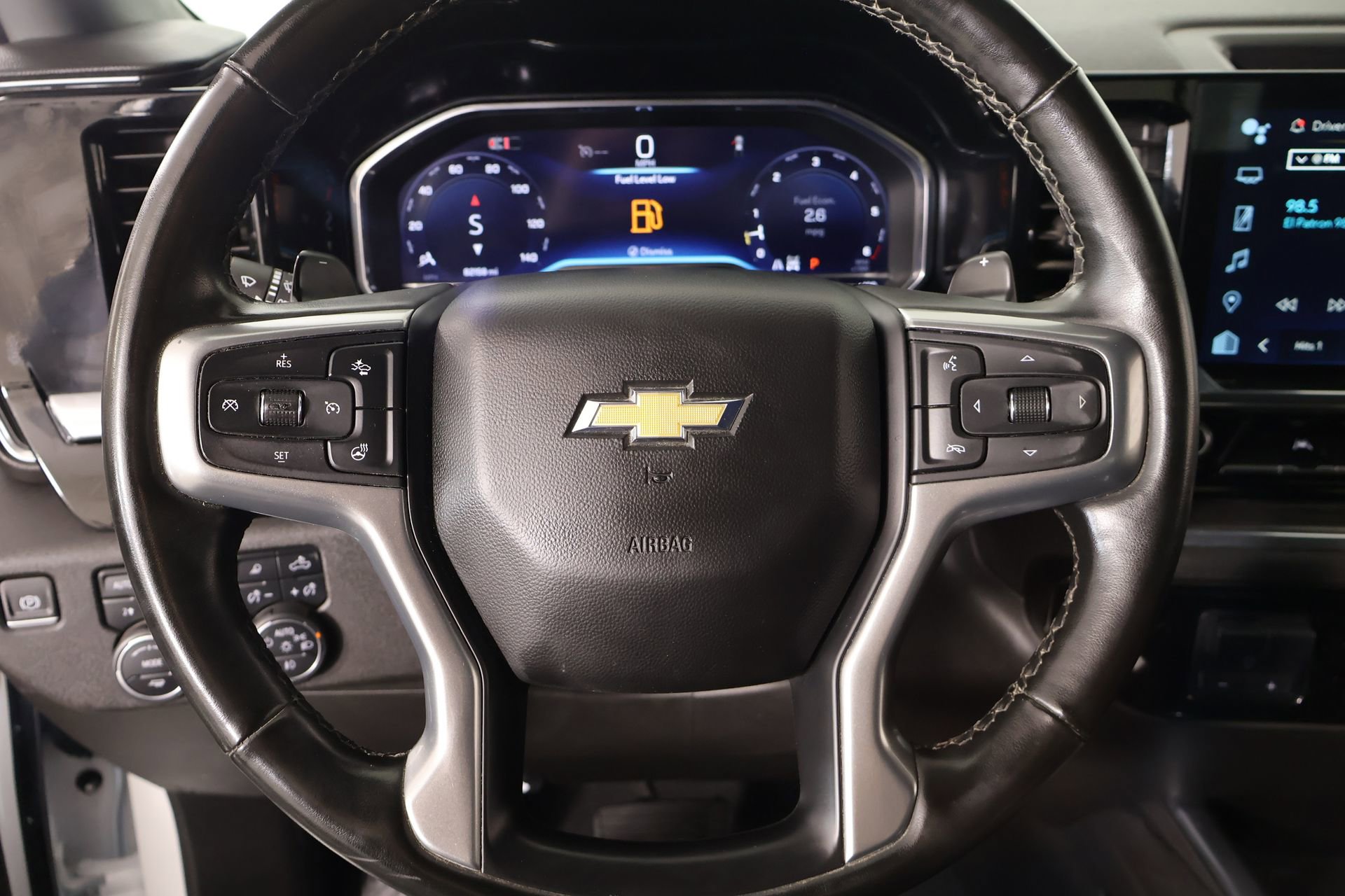 Used 2024 Chevrolet Silverado 1500 LTZ AWD/4WD image 3