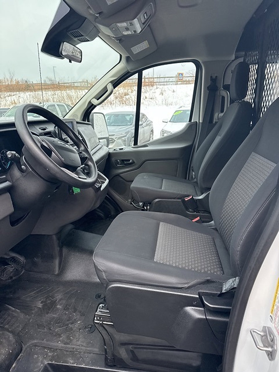 Used 2024 Ford Transit 250 Low Roof w/ Exterior Upgrade Package RWD image 27