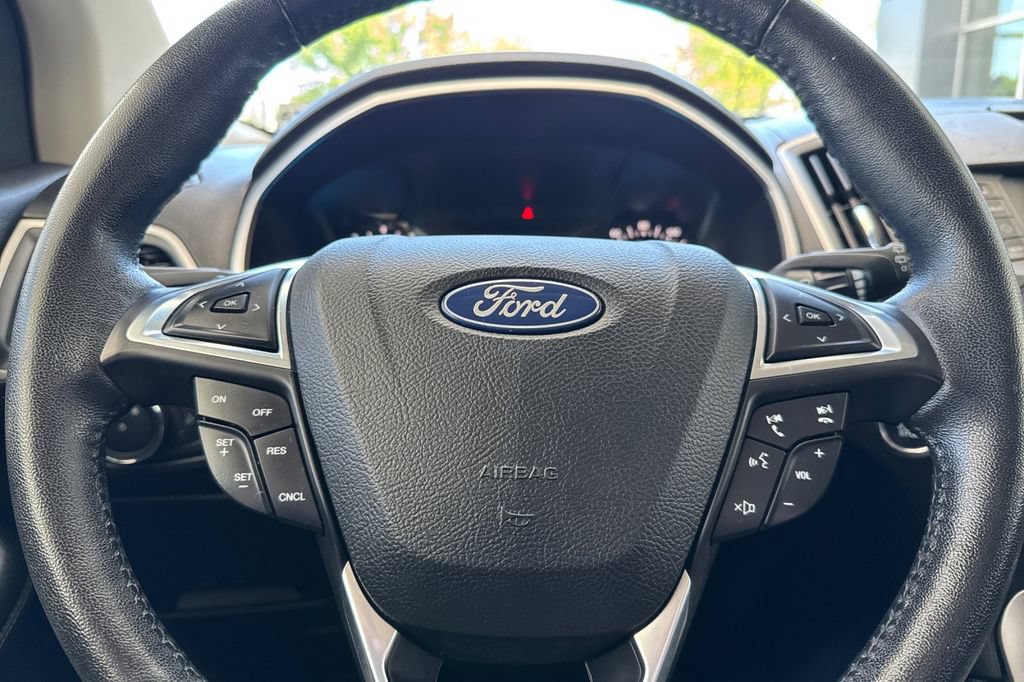 Used 2018 Ford Edge SEL AWD/4WD image 24
