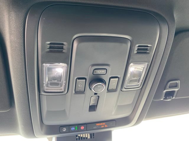 Used 2025 Chevrolet Tahoe Premier AWD/4WD image 31