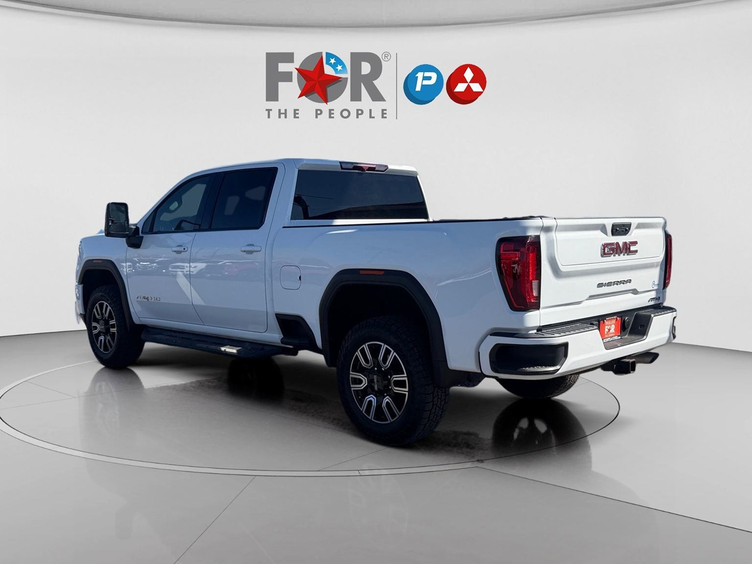 Used 2023 GMC Sierra 2500 AT4 w/ Gooseneck/5TH Wheel Package AWD/4WD image 3