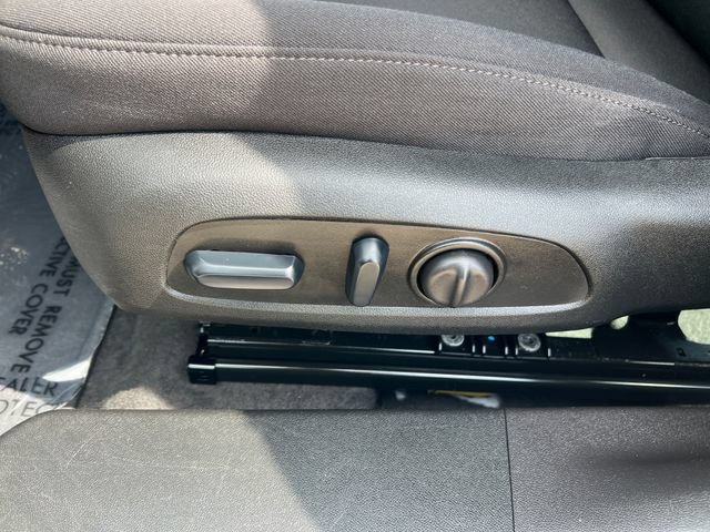 Used 2024 Chevrolet Malibu LT w/ Sport Edition FWD image 13