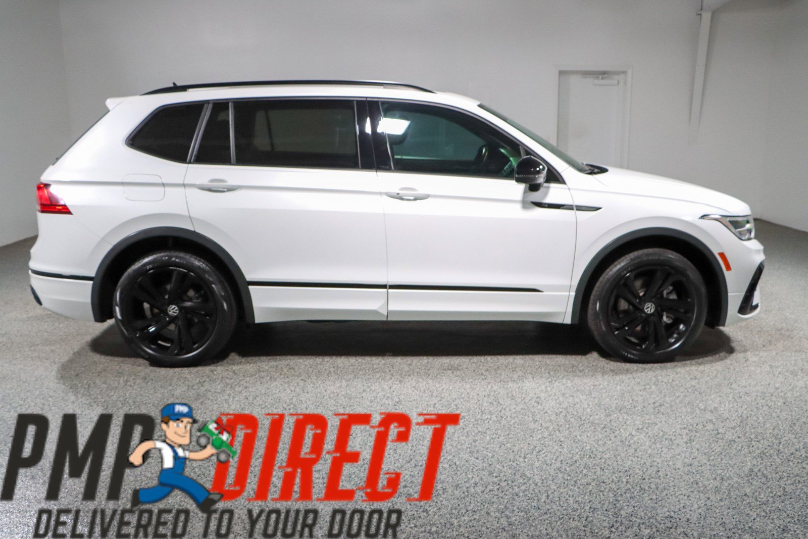 Used 2024 Volkswagen Tiguan SE R-Line FWD image 6