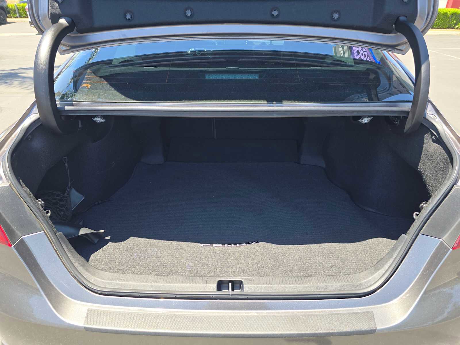 Used 2022 Toyota Camry XSE w/ Carpet Mat Package (TMS) FWD image 15