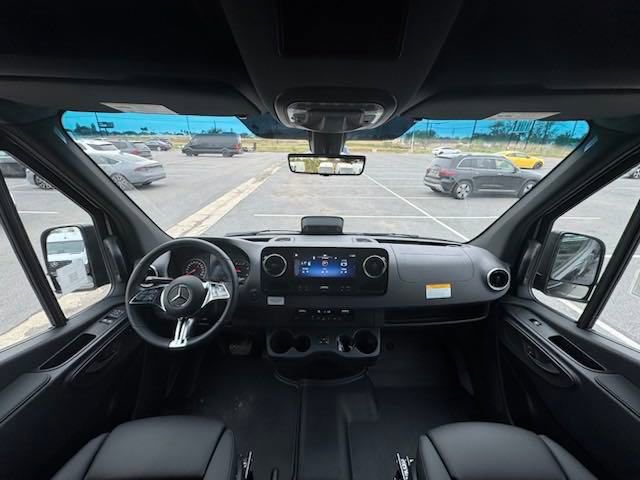 New 2025 Mercedes-Benz Sprinter 3500 image 18