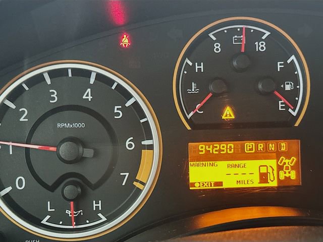 Used 2010 Nissan Titan SE w/ SE Value Truck Pkg image 13