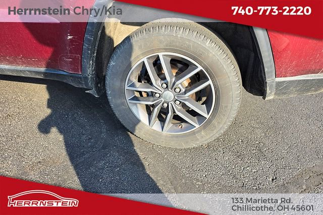 Used 2017 Jeep Grand Cherokee Limited w/ Luxury Group II AWD/4WD image 18