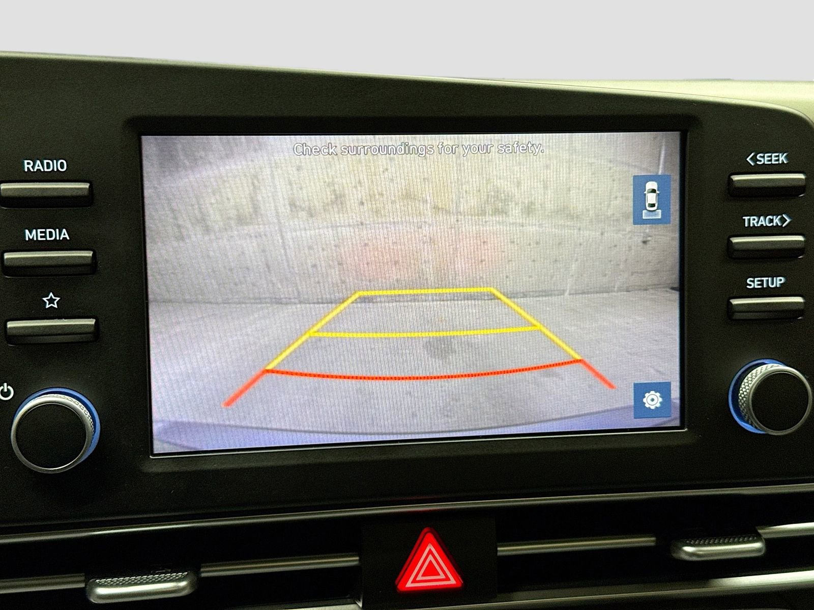 Used 2023 Hyundai Elantra SE image 17