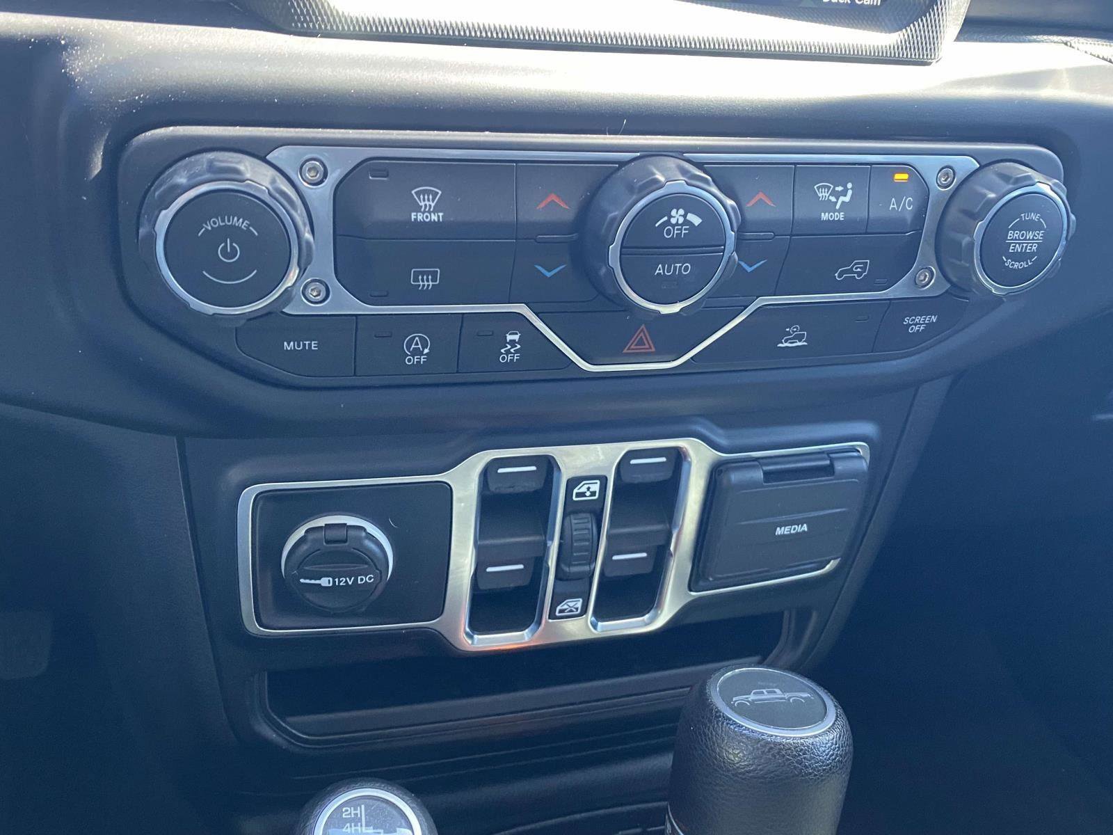 Used 2021 Jeep Gladiator Willys image 10