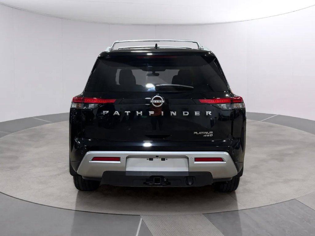 Used 2025 Nissan Pathfinder Platinum AWD/4WD image 4
