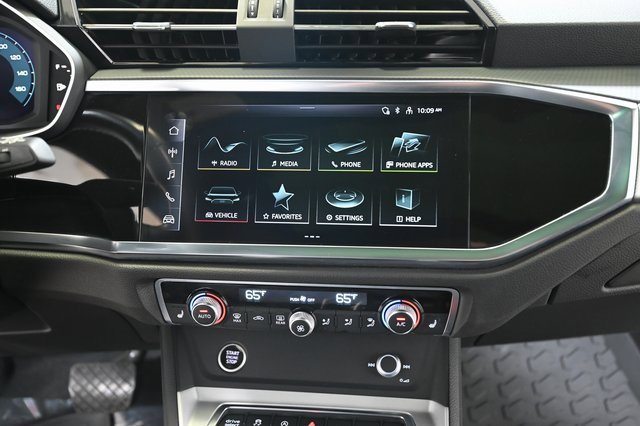 Used 2024 Audi Q3 2.0T Premium image 5