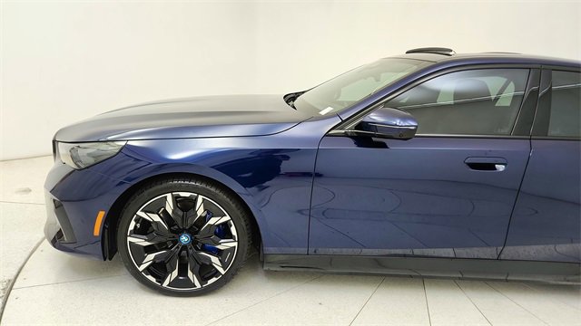 Used 2025 BMW i5 eDrive40i w/ M Sport Package image 9