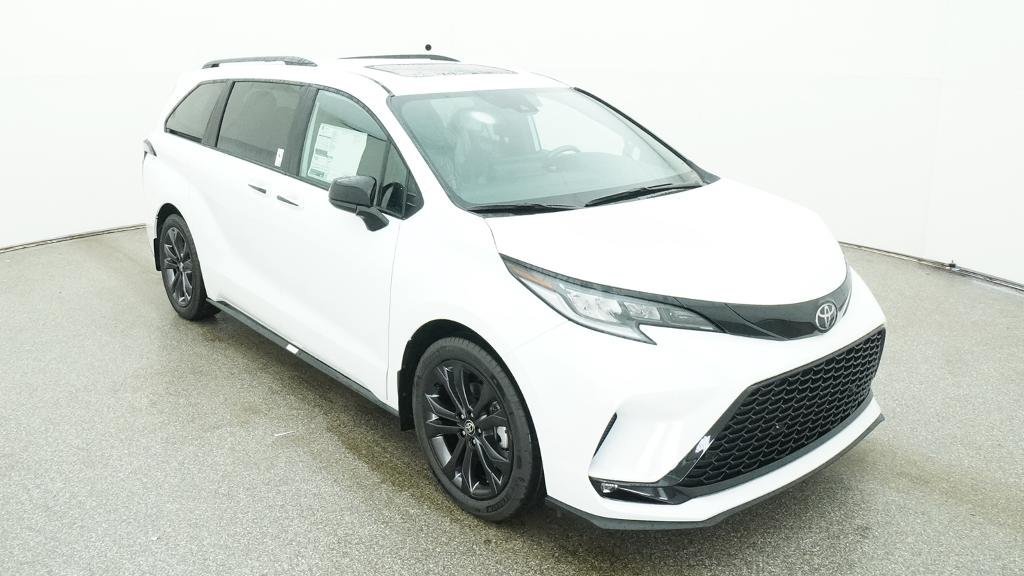 New 2026 Toyota Sienna XSE FWD image 10