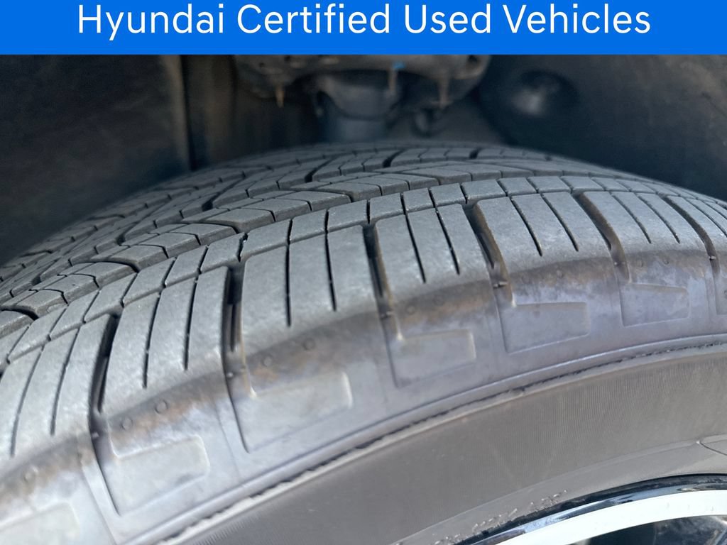 Certified 2025 Hyundai Santa Cruz Limited AWD/4WD image 35