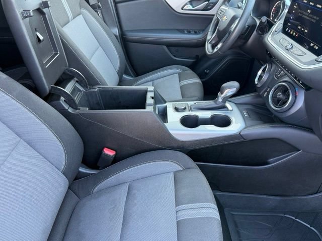 Certified 2024 Chevrolet Blazer LT w/ Convenience Package FWD image 16
