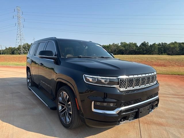 Used 2022 Jeep Grand Wagoneer Series III w/ Rear Seat Video Group 1 AWD/4WD image 3