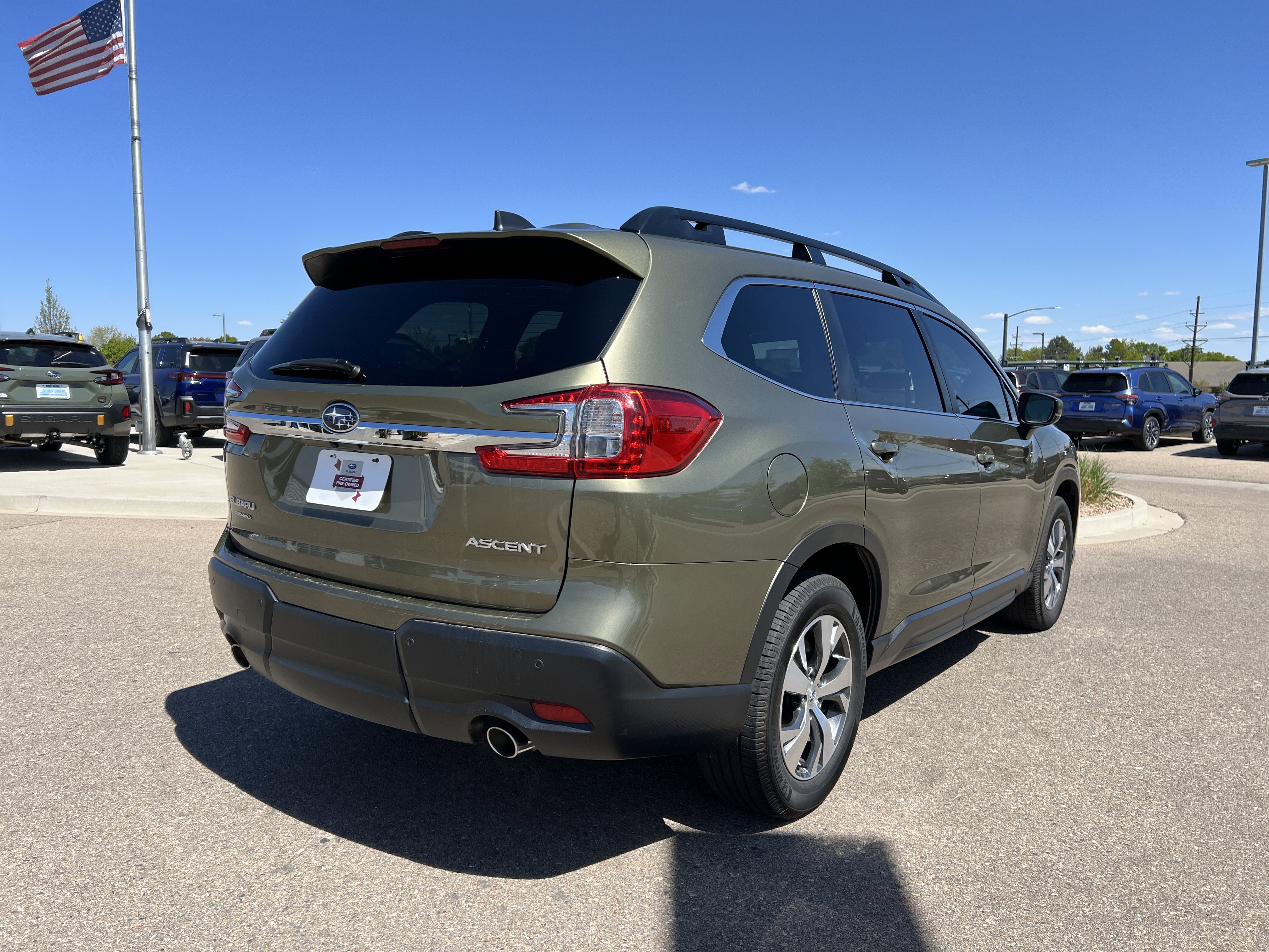 Used 2024 Subaru Ascent Premium w/ Convenience Package AWD/4WD image 8