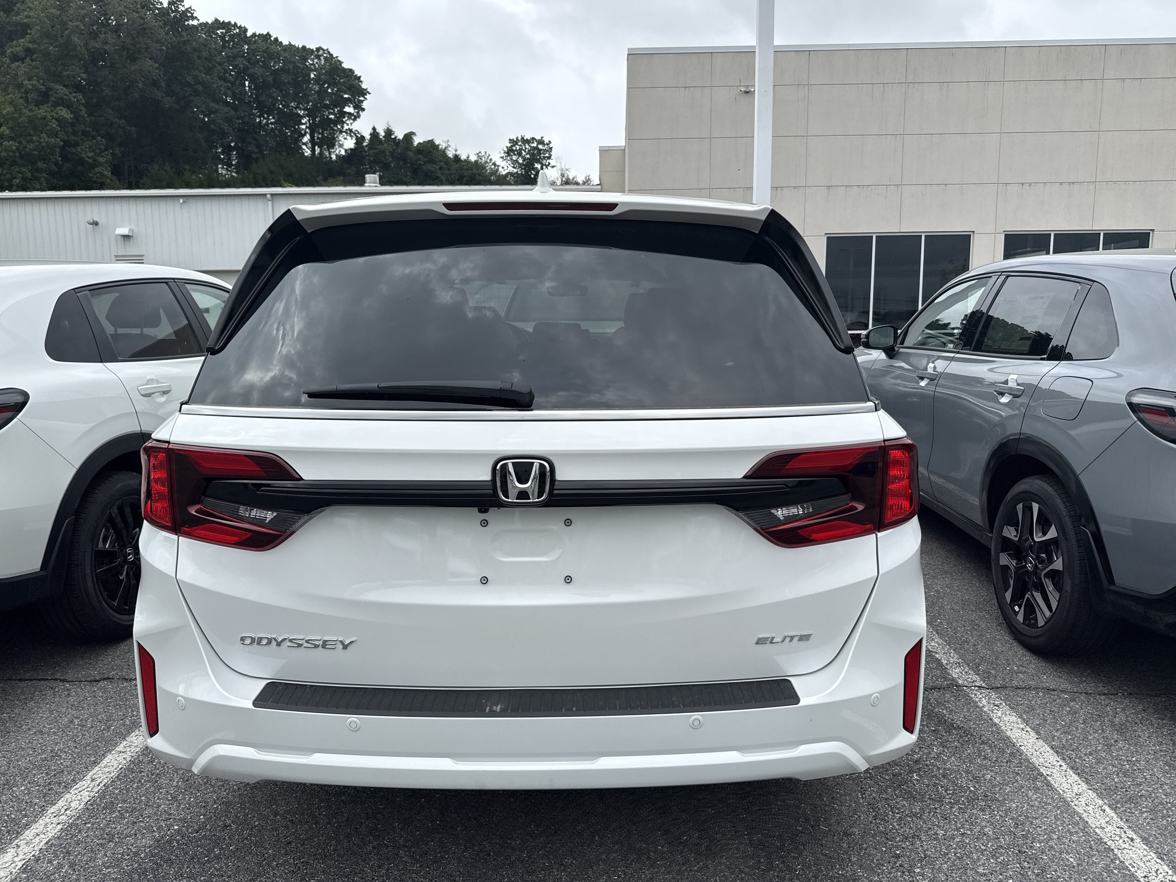 New 2026 Honda Odyssey Elite image 4