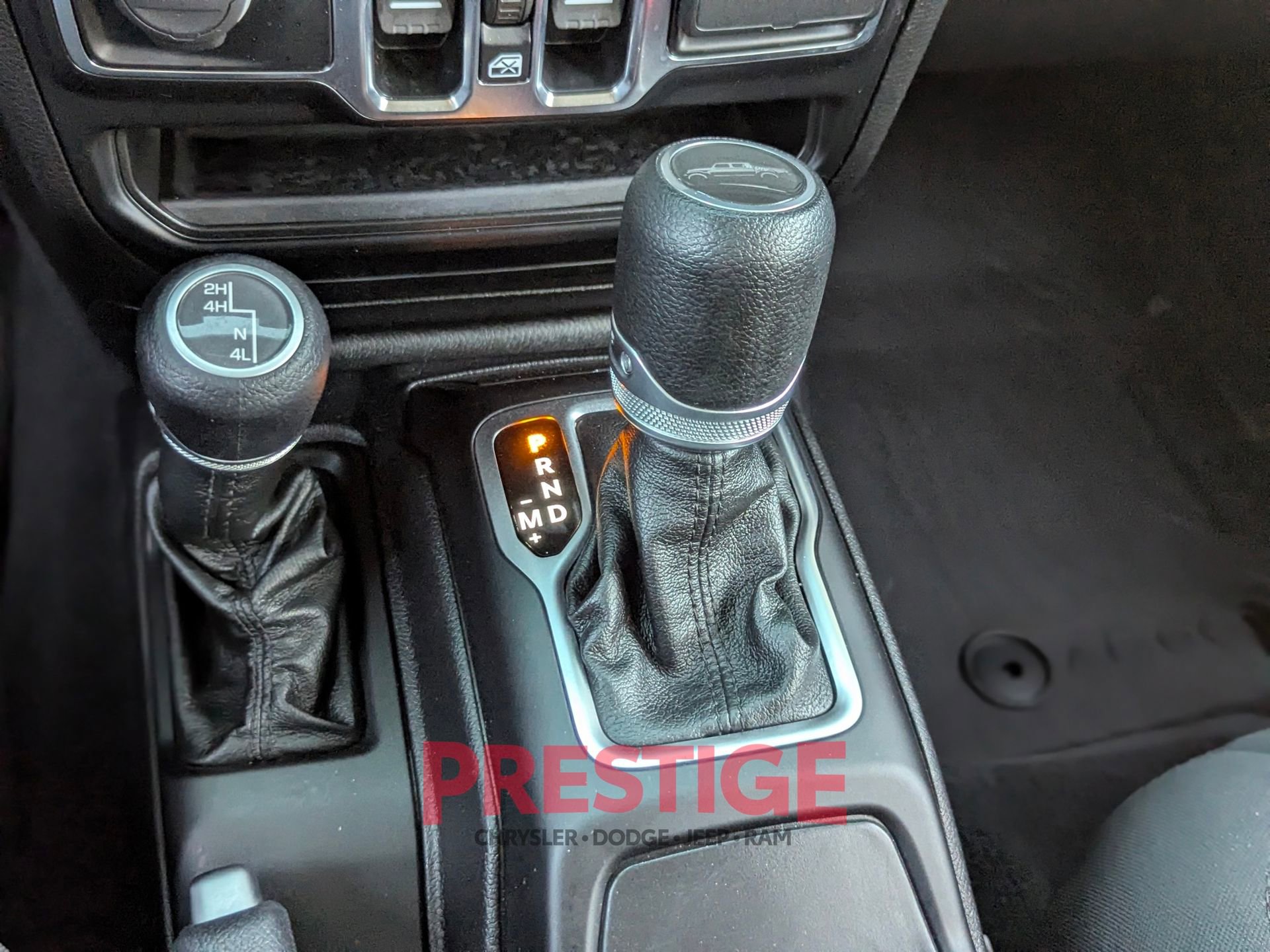 Used 2021 Jeep Gladiator Willys image 27