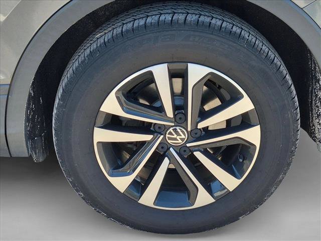 Used 2022 Volkswagen Tiguan S FWD image 16
