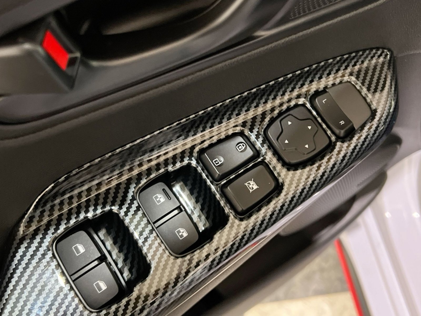 Used 2022 Hyundai Kona N image 30