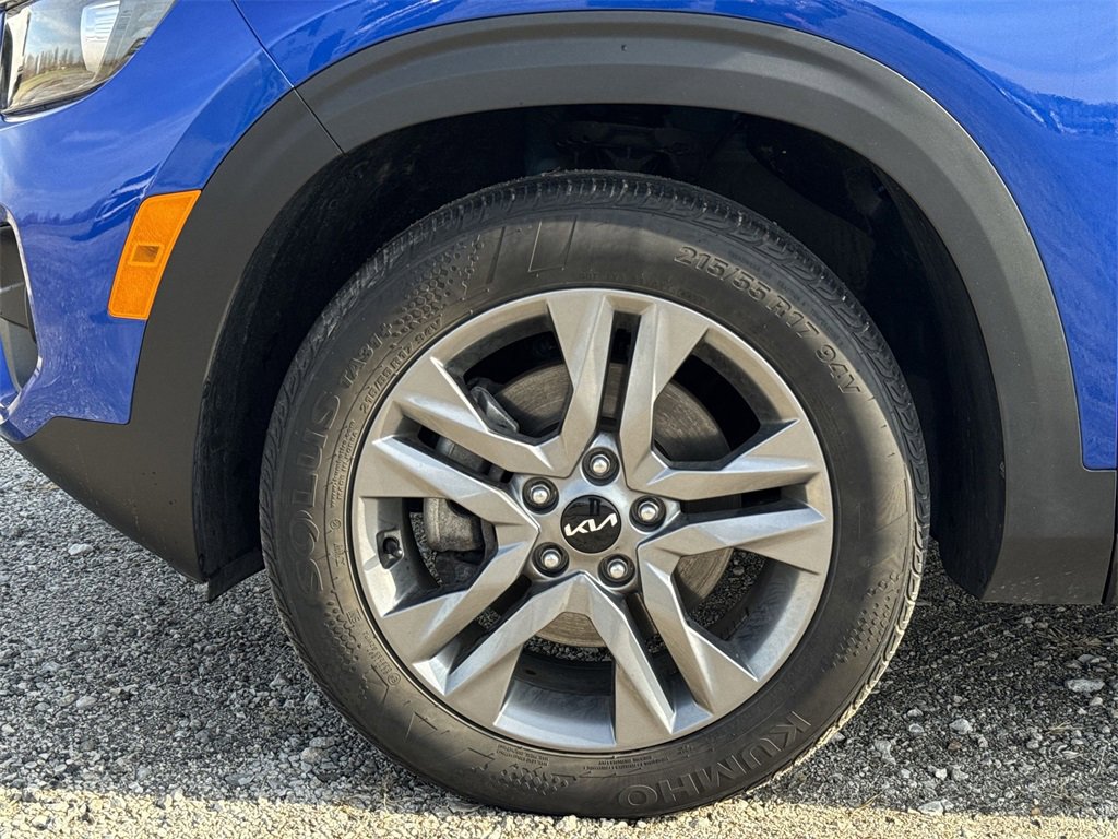 Used 2023 Kia Seltos LX image 18