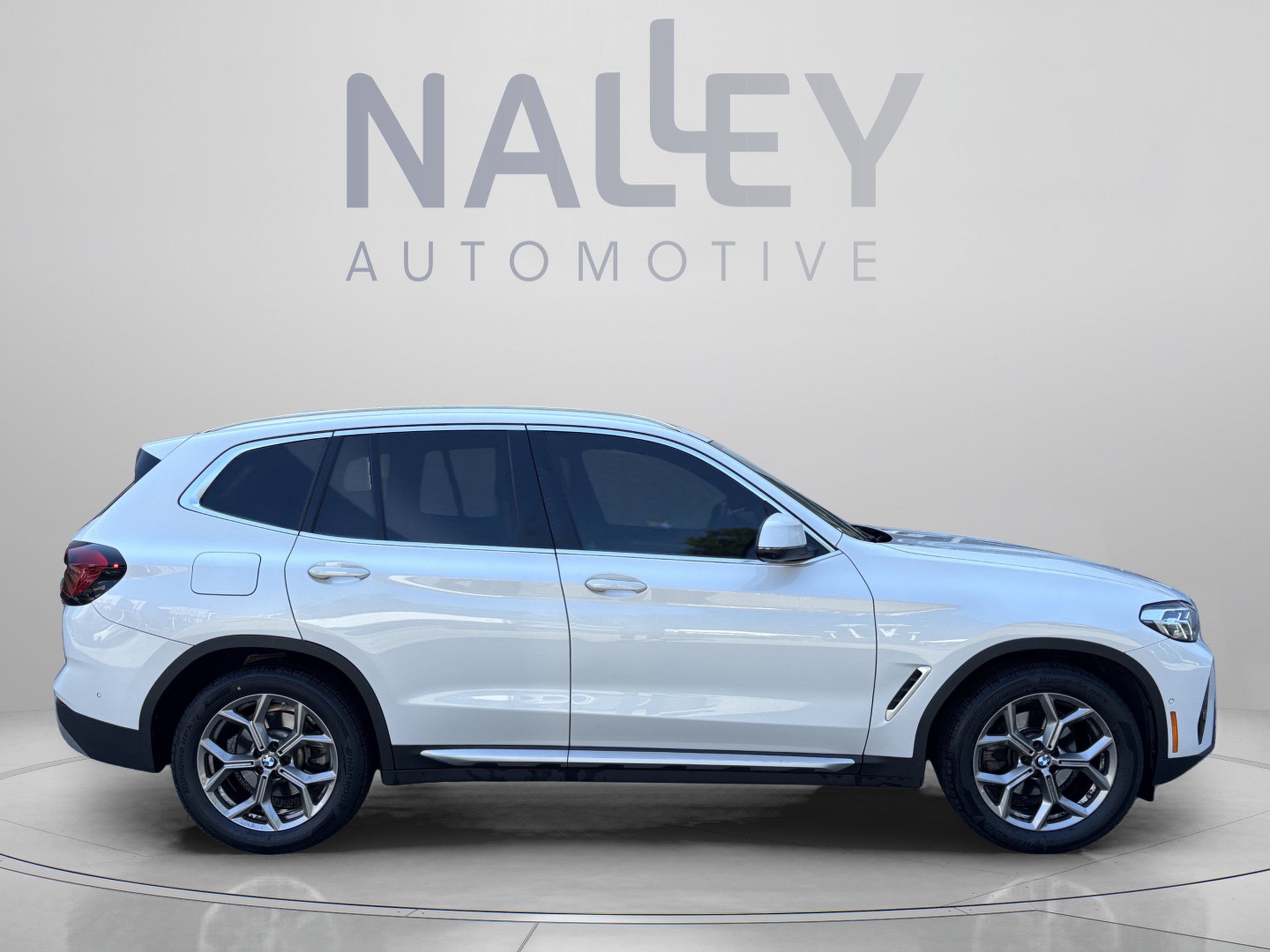 Used 2023 BMW X3 sDrive30i w/ Premium Package RWD image 4