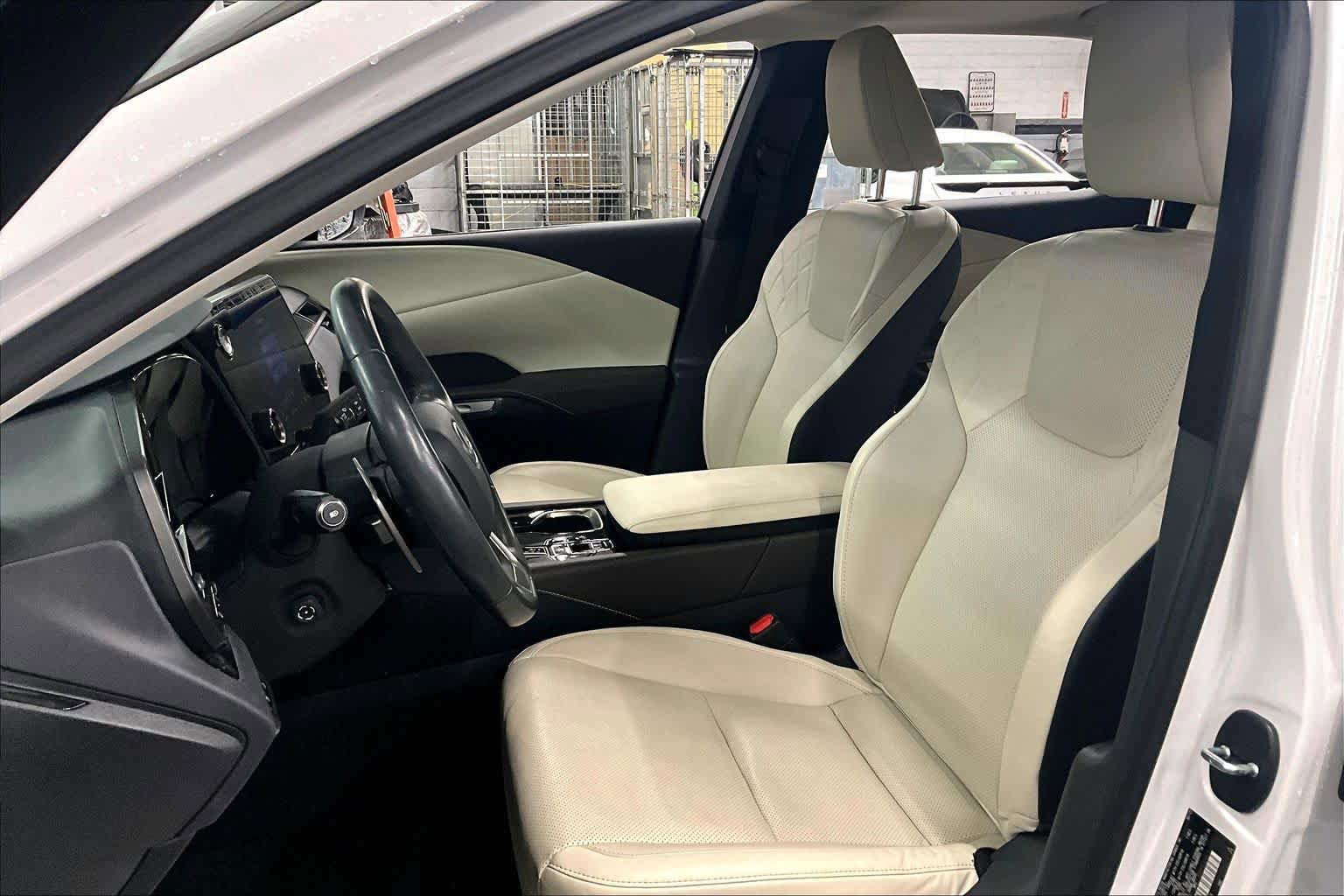 Used 2023 Lexus RX 350 FWD w/ Cold Area Package image 7