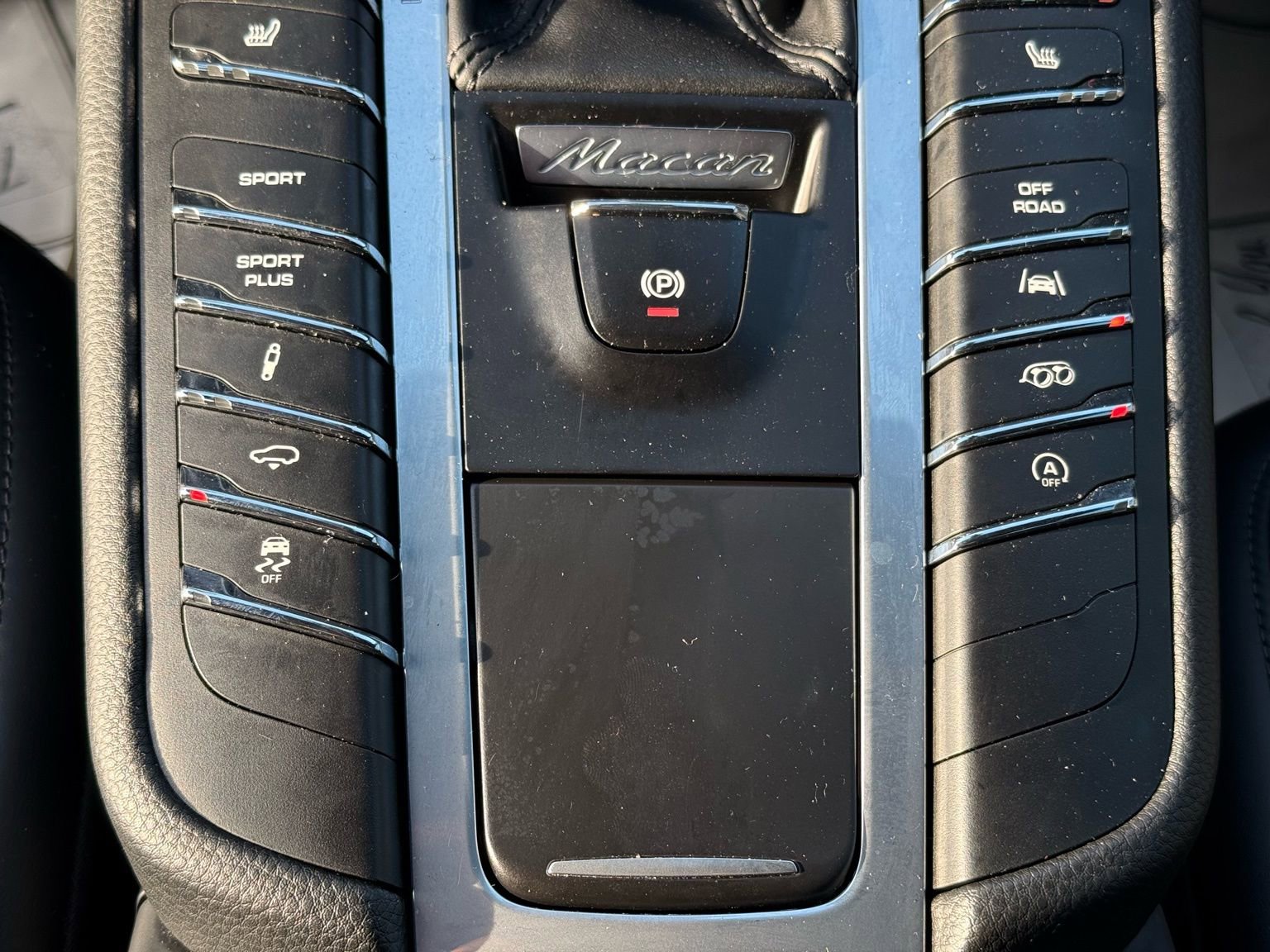 Used 2018 Porsche Macan GTS image 21