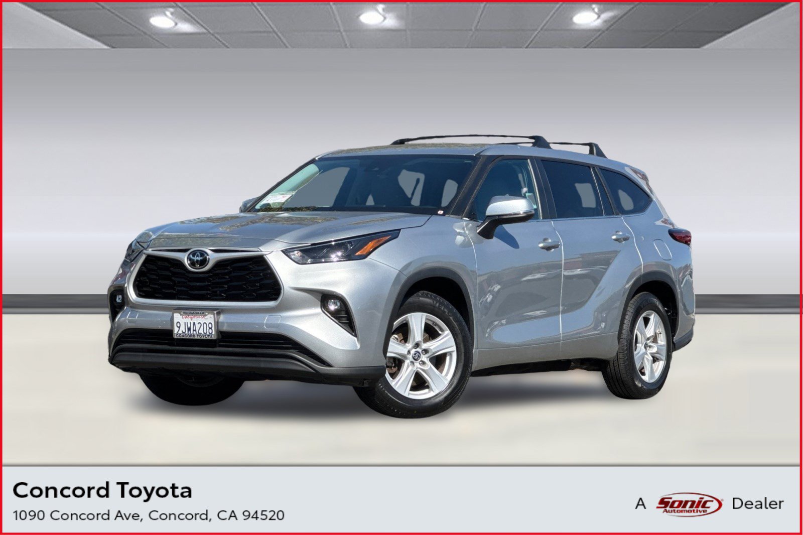 Used 2023 Toyota Highlander LE