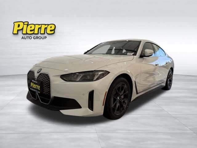 Used 2025 BMW i4 xDrive40i w/ Parking Assistance Package image 1