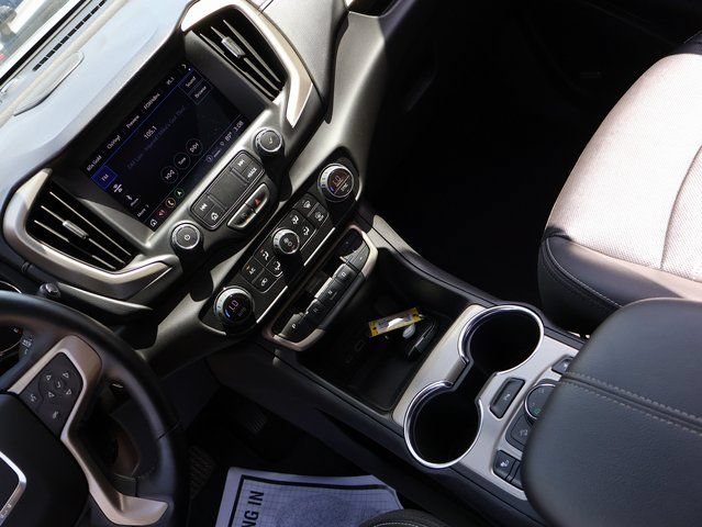 Certified 2024 GMC Terrain Denali AWD/4WD image 24